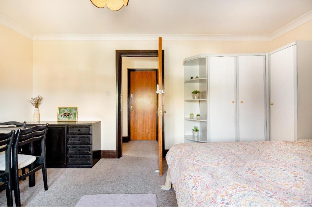 Spacious Room 2 Mins From Station London Eksteriør bilde